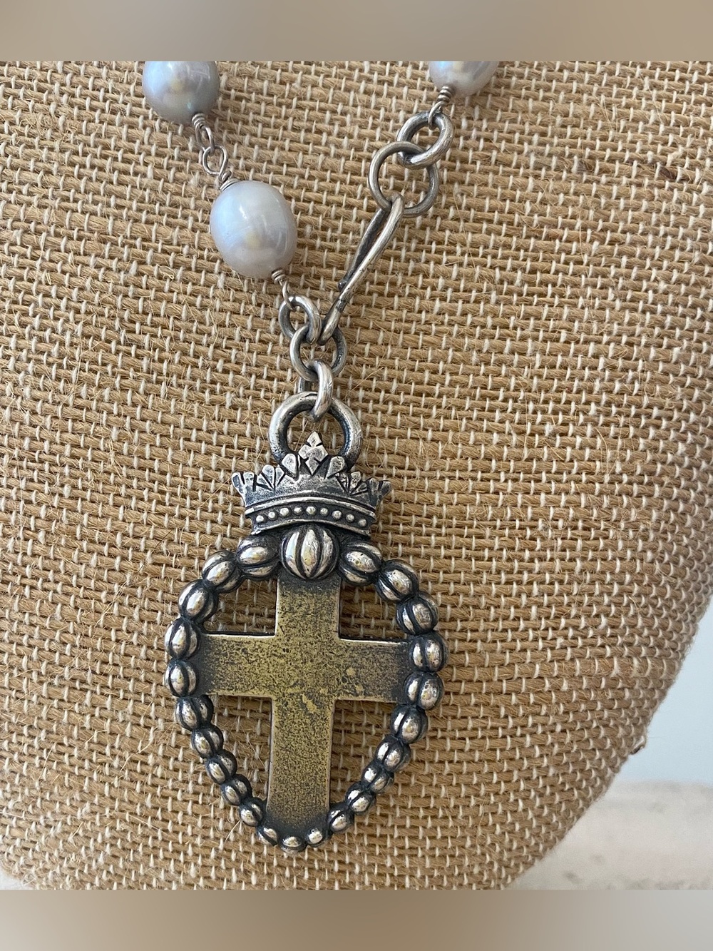 Shannon Koszyk Sacred heart freshwater Pearl Necklace - Picture 2 of 10